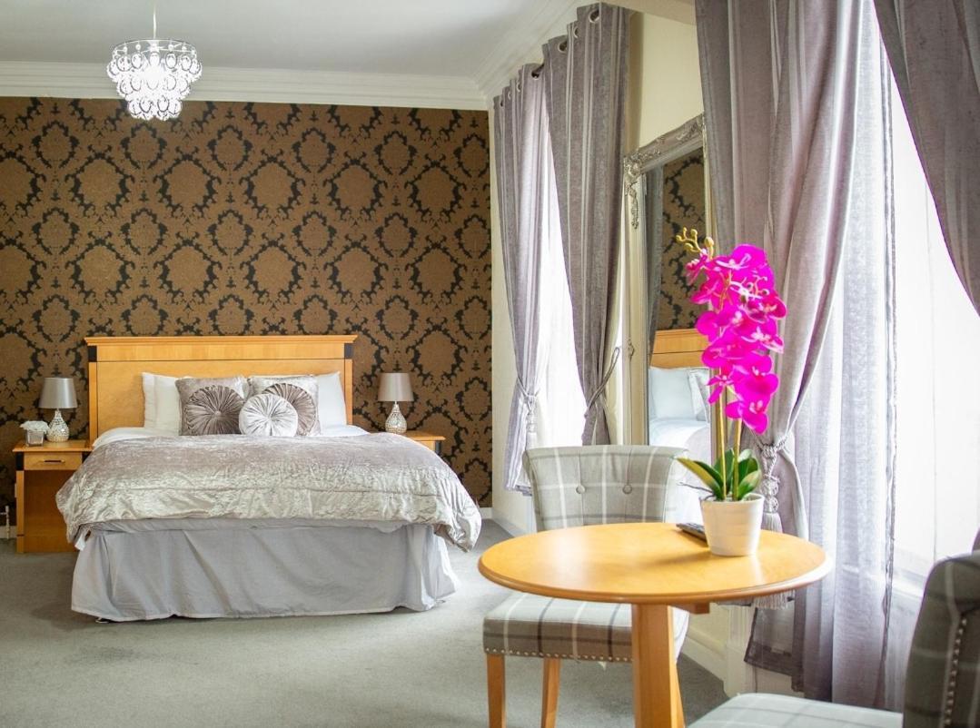 Royal Hotel Forfar Buitenkant foto